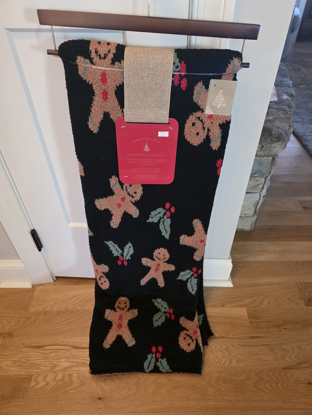 Holiday Gingerbread Man Throw Blanket - NWT